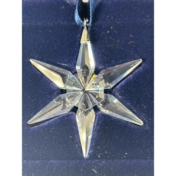 Swarovski 2005 Little Star Ornament w/ Box & Certificate Crystal Holiday Star - Picture 2 of 4